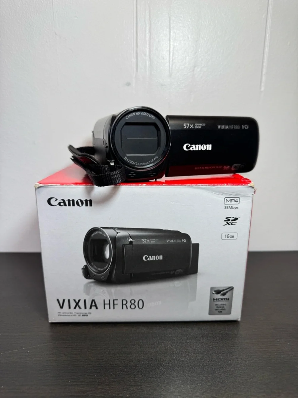 *READ DESC* Canon VIXIA HF R80 Full HD 1080p 60fps MP4 16GB Flash Camcorder 32x - Picture 1 of 13